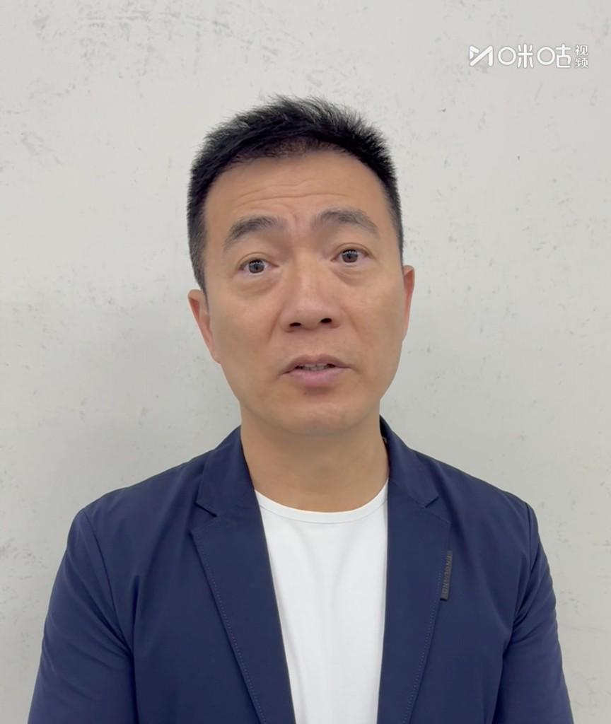击败上海海, 现场解说员, 正的豪门