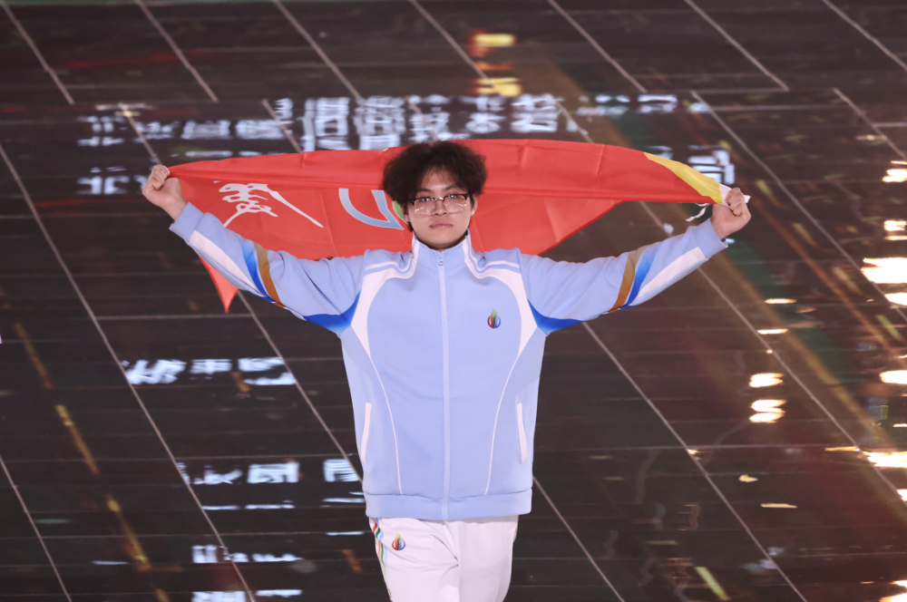 守住训练的, 赛闭幕式在