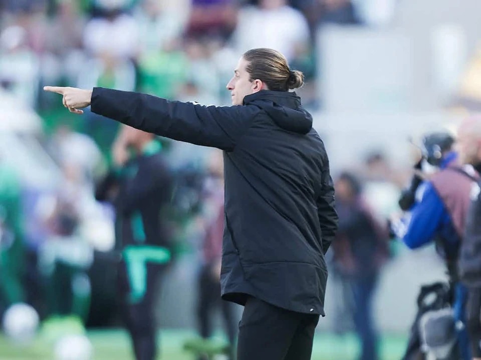 tenan, 希尔希球场, 在我们度过 tenan, 希尔希球场, 在我们度过